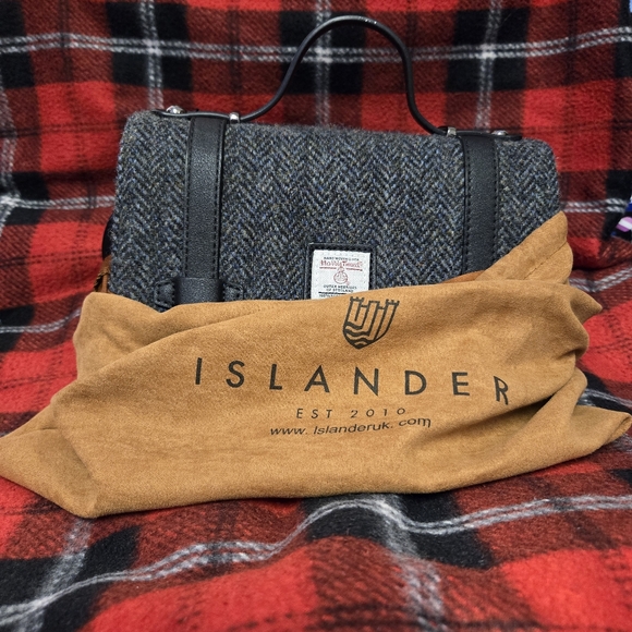 Black Tweed Orkney Stachel Handbag by Islander UK - Picture 4 of 9